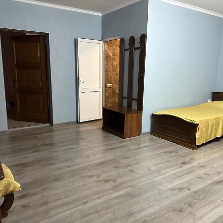 Gudauta Hotel Ngoại thất bức ảnh