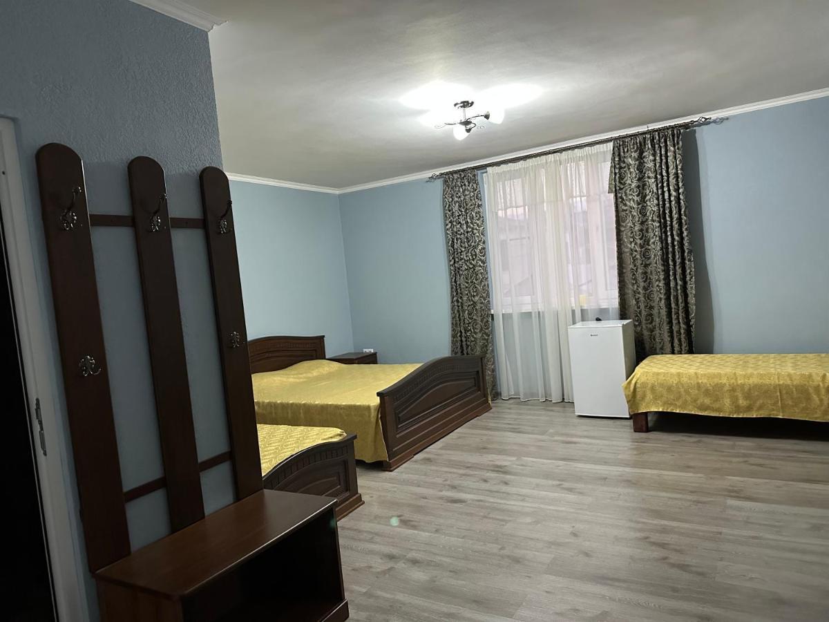 Gudauta Hotel Ngoại thất bức ảnh