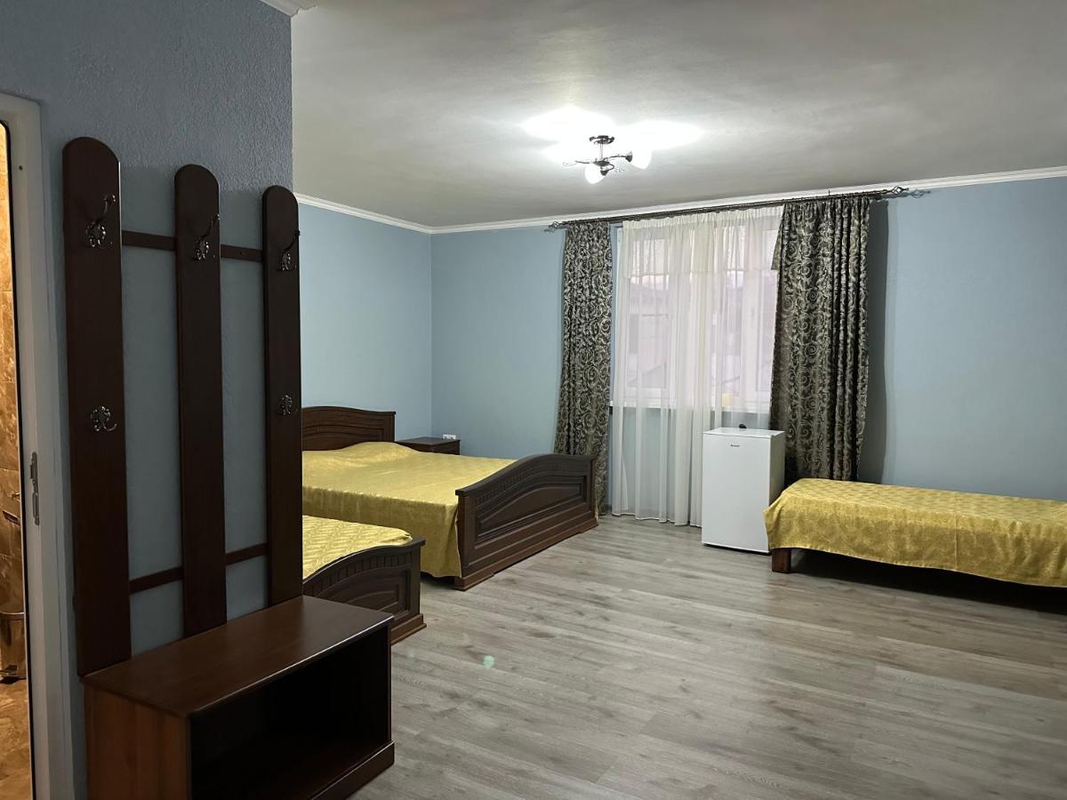 Gudauta Hotel Ngoại thất bức ảnh