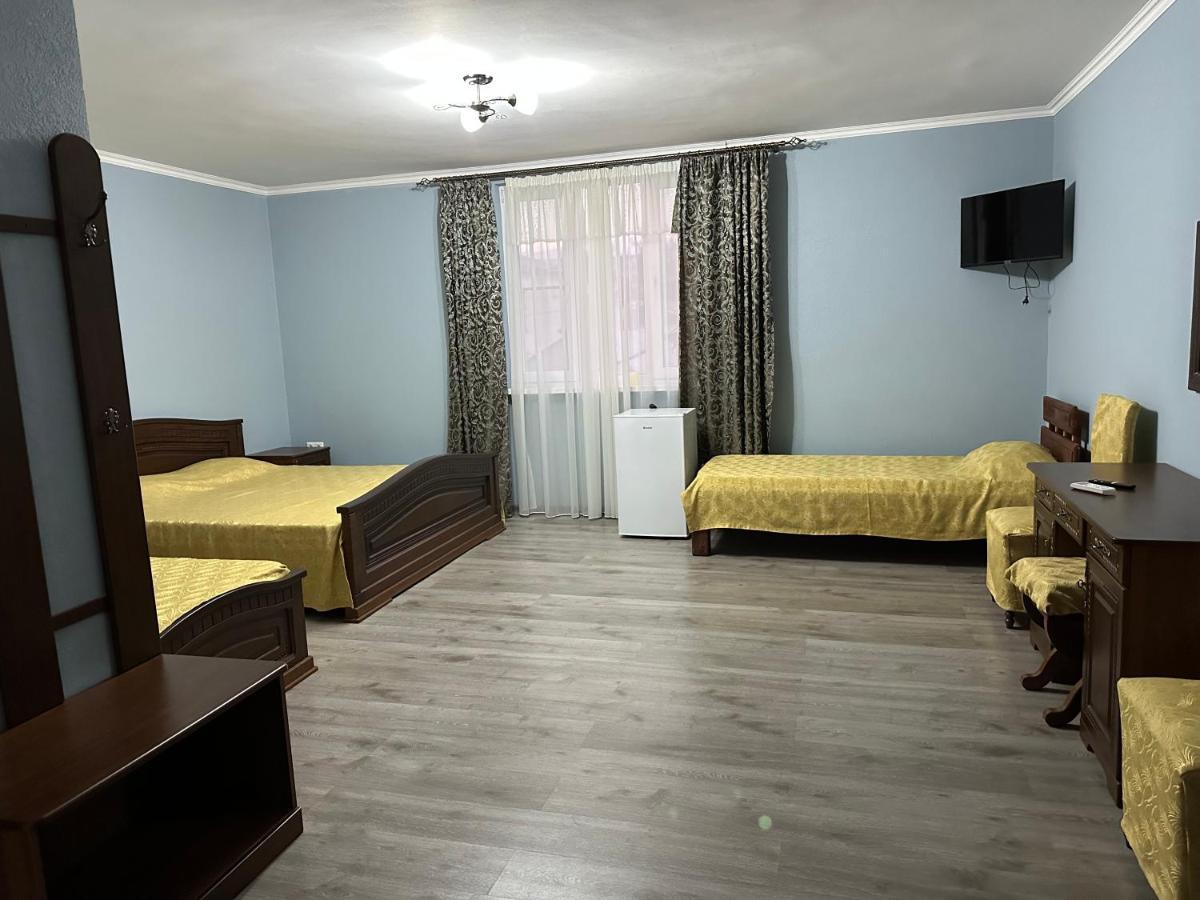 Gudauta Hotel Ngoại thất bức ảnh