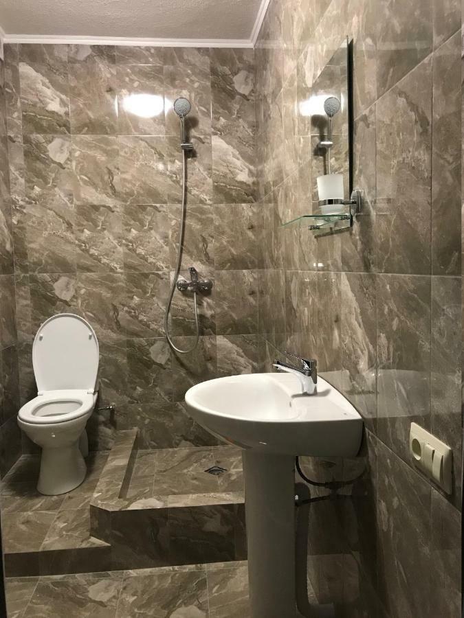Gudauta Hotel Ngoại thất bức ảnh