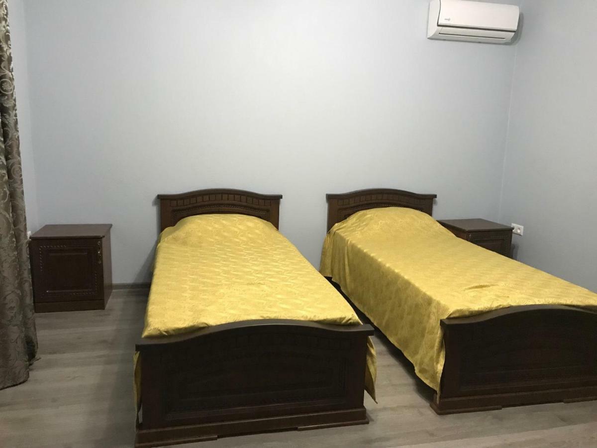 Gudauta Hotel Ngoại thất bức ảnh