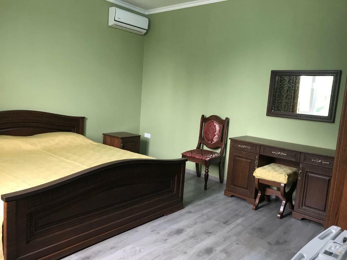 Gudauta Hotel Ngoại thất bức ảnh